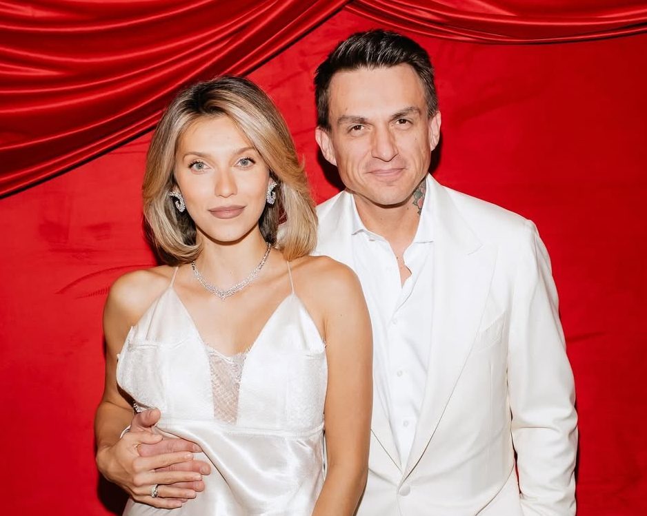 Регина Тодоренко и Влад Топалов в третий раз стали родителями Регина Тодоренко и Влад Топалов в третий раз стали родителями