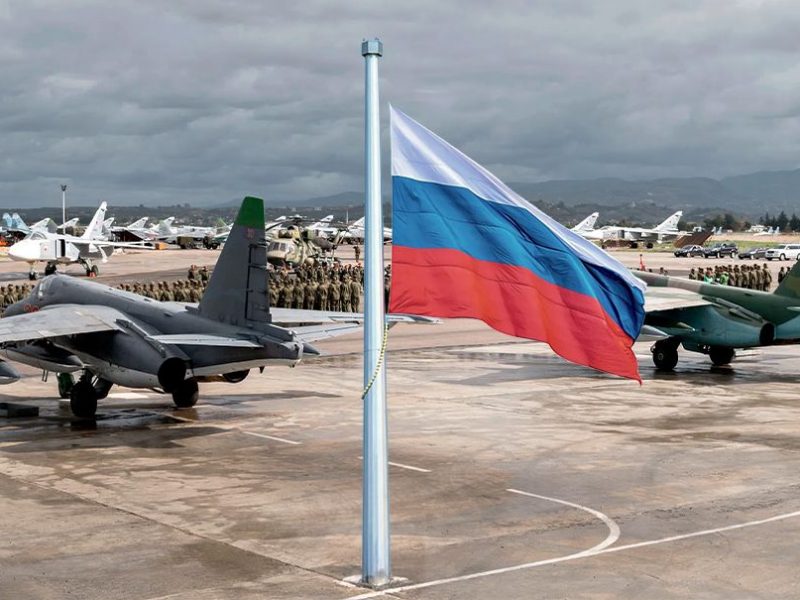 Армия России возвращается в Сирию: на Хмеймим прибывают военные самолеты Армия России возвращается в Сирию: на Хмеймим прибывают военные самолеты с грузами