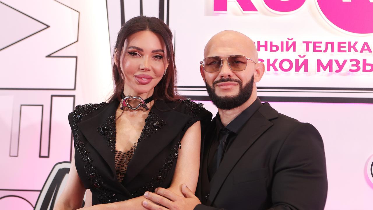 dzhigan-poprosil-tri-mesjaca-na-primirenie-s-oksanoj-samojlovoj-i.jpg Джиган попросил три месяца на примирение с Оксаной Самойловой и сохранение брака