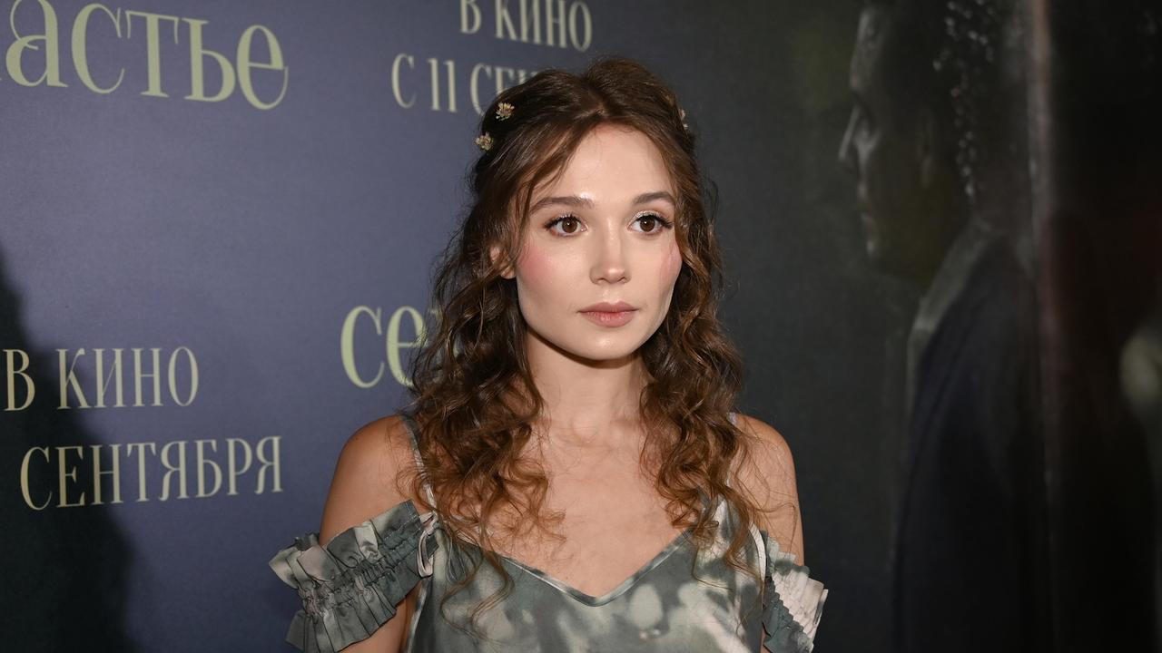 ja-plakala-pochemu-aktrise-leonovoj-bylo-strashno-rabotat-s-cyganovym.jpg «Я плакала»: почему актрисе Леоновой было страшно работать с Цыгановым