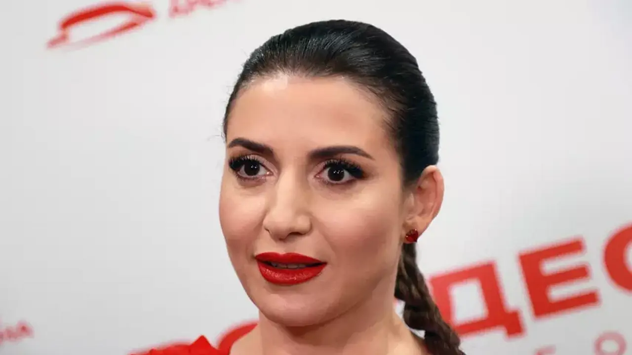 jeto-bolshoe-sobytie-pevica-zhasmin-vpervye-stala-babushkoj.webp.webp «Это большое событие»: певица Жасмин впервые стала бабушкой