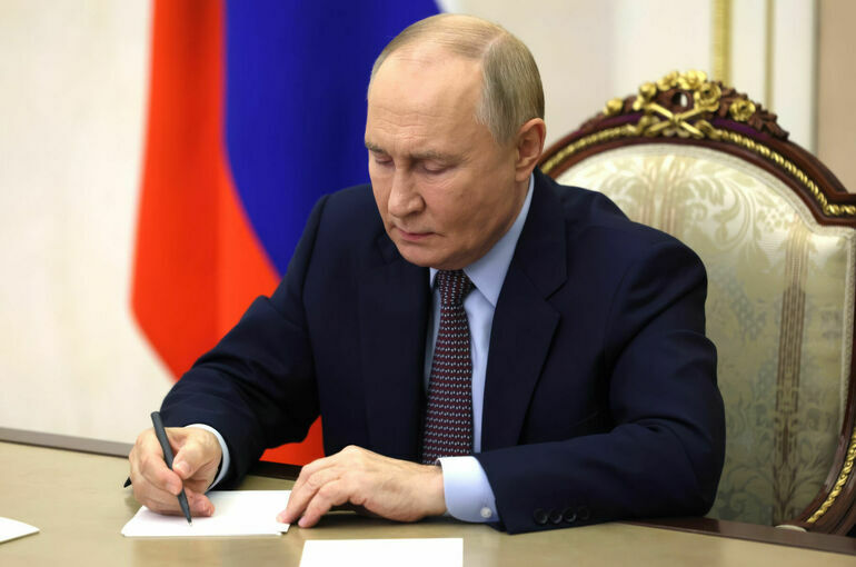 Путин подписал закон о денонсации соглашения с США об утилизации Путин подписал закон о денонсации соглашения с США об утилизации плутония