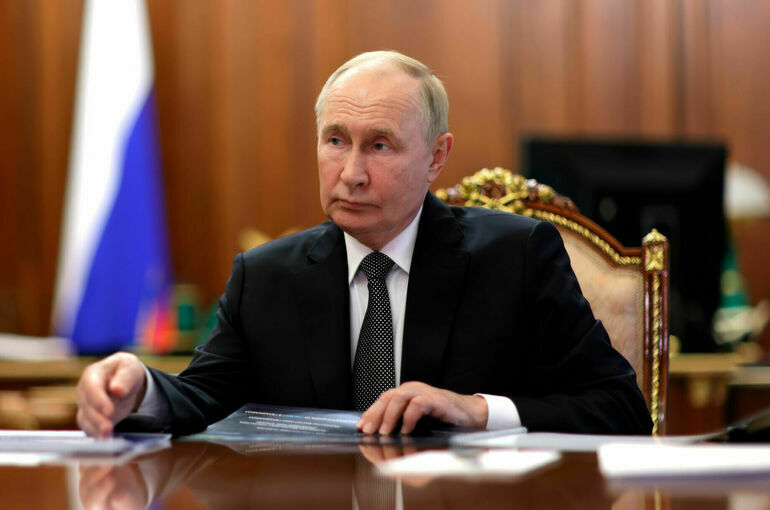 Путин: Россия успешно испытала подводный аппарат "Посейдон" с ядерной установкой Путин: Россия успешно испытала подводный аппарат "Посейдон" с ядерной установкой