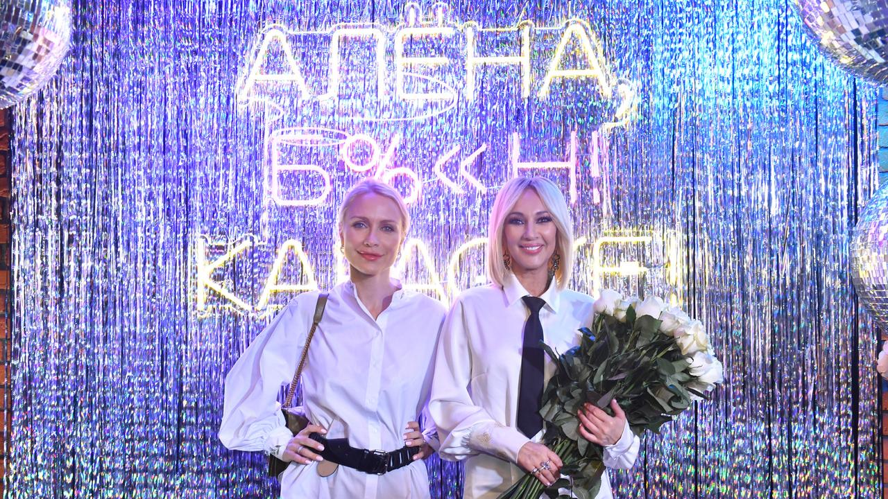 sluchilos-nevozmozhnoe-lera-kudrjavceva-pomirilas-so-svoej-podrugoj-katej-gordon.jpg «Случилось невозможное»: Лера Кудрявцева помирилась со своей подругой Катей Гордон