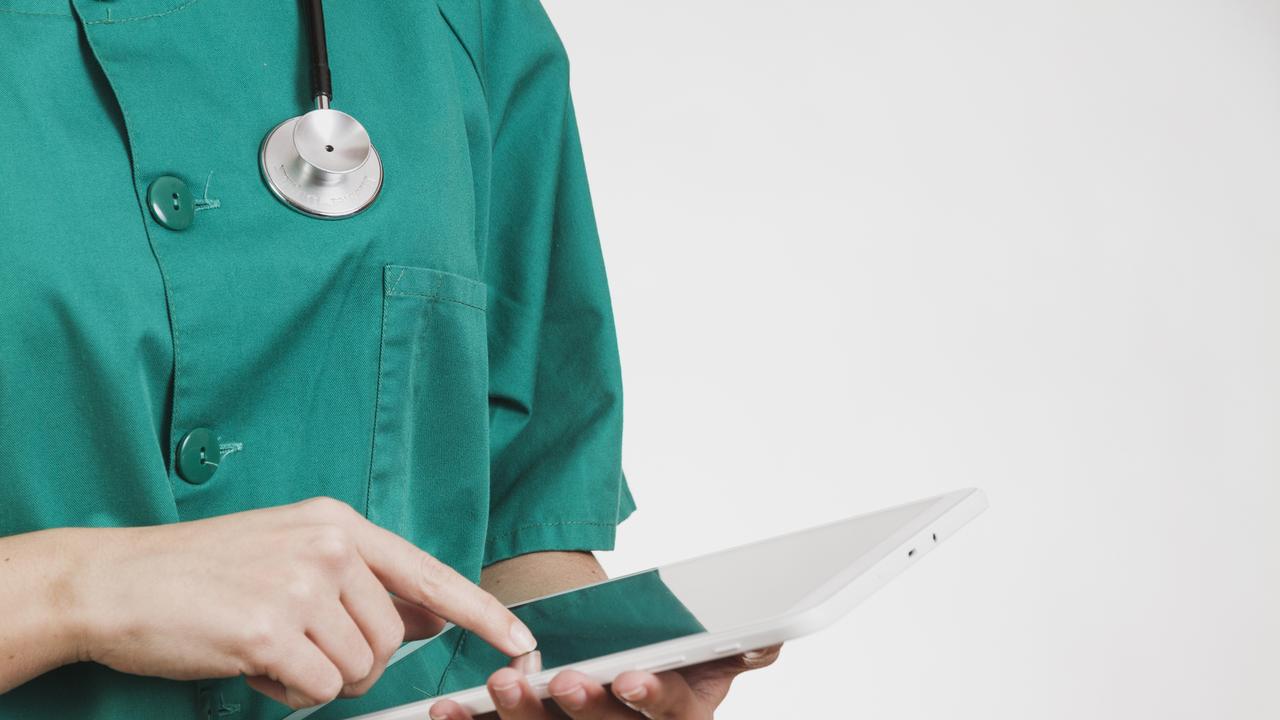 telohranitelju-gene-iz-univera-grozit-amputacija-stopy.jpg Телохранителю Гене из «Универа» грозит ампутация стопы