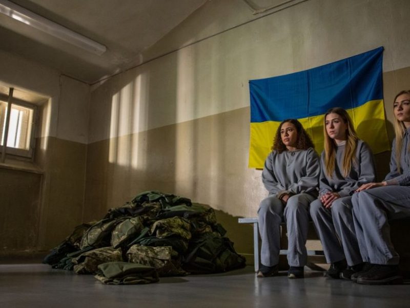 «Женщин скоро мобилизуем»: из-за катастрофы ВСУ Зеленский готовится отправить на «Женщин скоро мобилизуем»: из-за катастрофы ВСУ Зеленский готовится отправить на убой всех