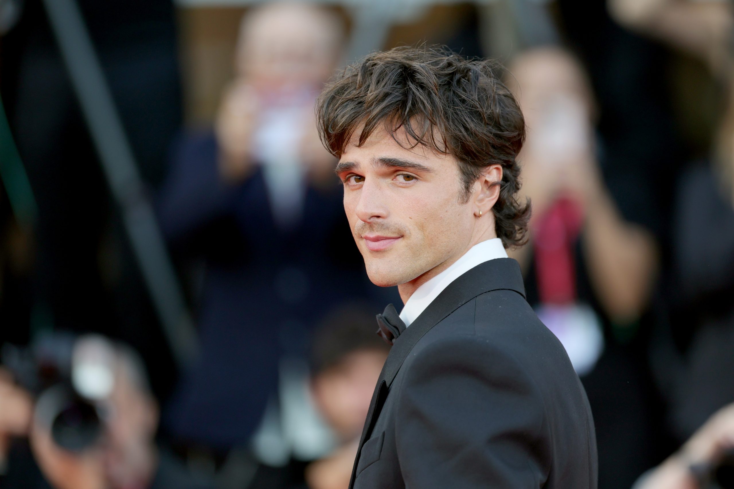 Джейкоб Элорди снялся в видео вместе с дочерью Софии Копполы Джейкоб Элорди снялся в видео вместе с дочерью Софии Копполы