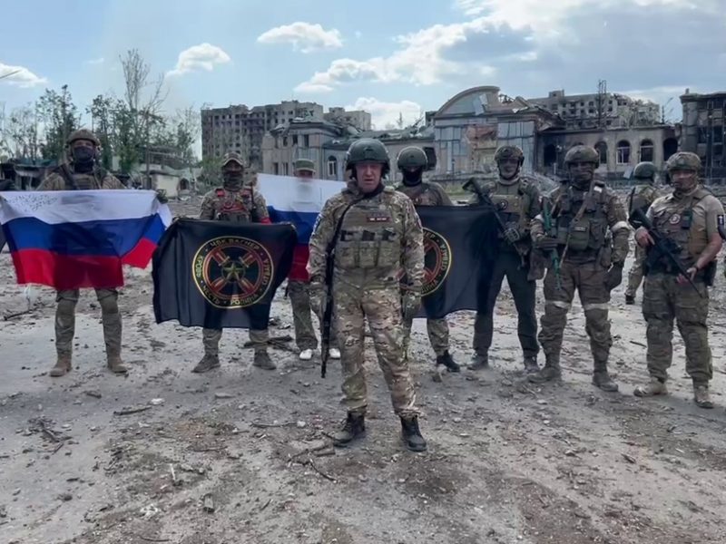 Иван Грозный основал русский город Бахмут: должны ли мы называть Иван Грозный основал русский город Бахмут: должны ли мы называть его Артемовском в честь коммуниста - ведь Путин говорил о декоммунизации Украины