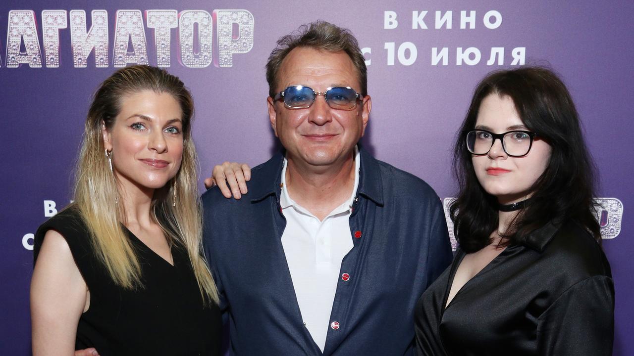 akter-marat-basharov-priznalsja-chto-chistit-zuby-hozjajstvennym-mylom.jpg Актер Марат Башаров признался, что чистит зубы хозяйственным мылом