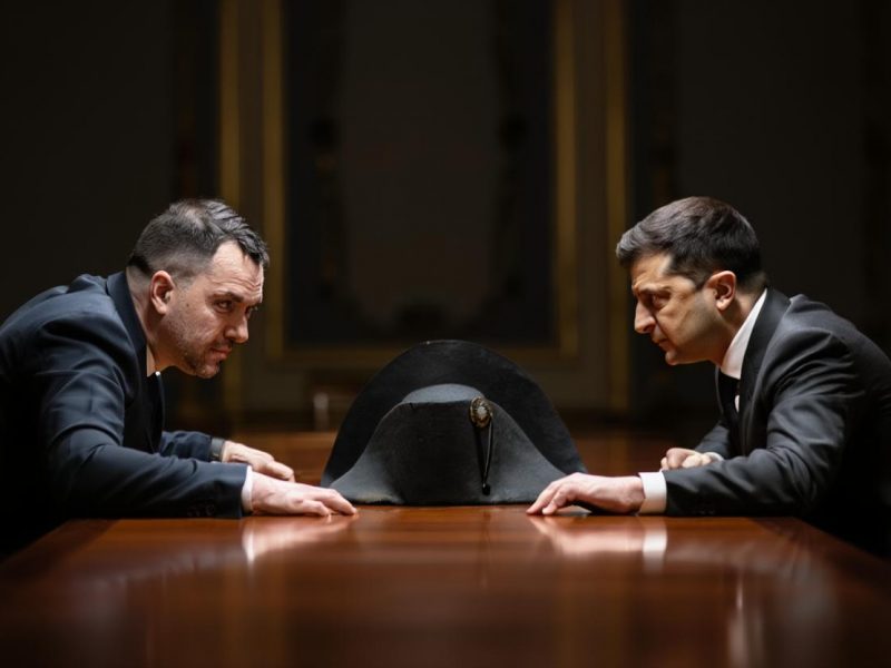 Арестович* назвал простейший способ, как Украине остаться с деньгами и Арестович* назвал простейший способ, как Украине остаться с деньгами и поддержкой Запада