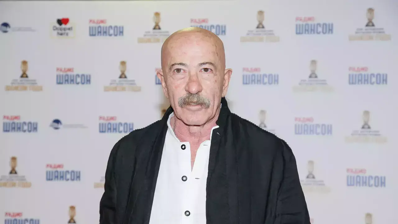 byvali-konfliktnye-situacii-rozenbaum-priznalsja-chto-hotel-udarit-zhurnalista-v-skulu.webp.webp Бывали конфликтные ситуации: Розенбаум признался, что хотел ударить журналиста в скулу за вопрос о «гнездышке»