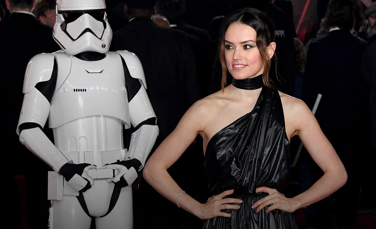 Днём медсестра, а вечером дерётся до крови. Красотка из «Звёздных Днём медсестра, а вечером дерётся до крови. Красотка из «Звёздных войн» выйдет в октагон