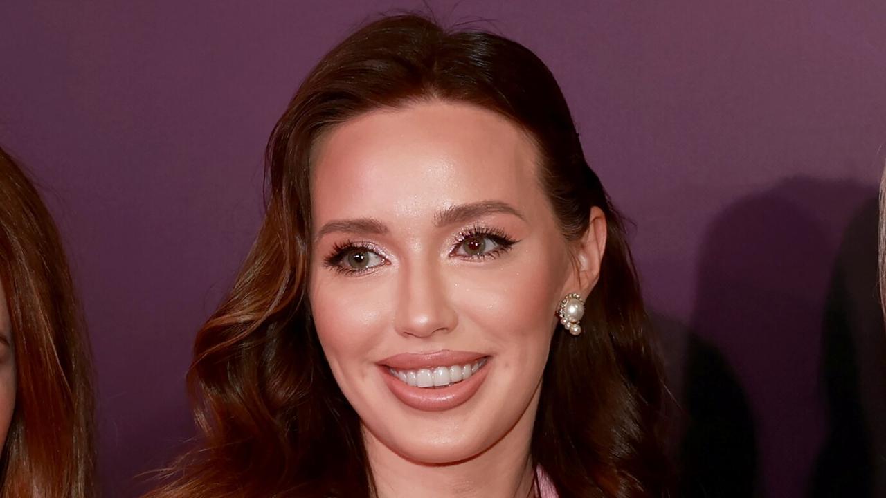 ezhednevnaja-rutina-anastasija-kostenko-stremitelno-lyseet.jpg «Ежедневная рутина»: Анастасия Костенко стремительно лысеет