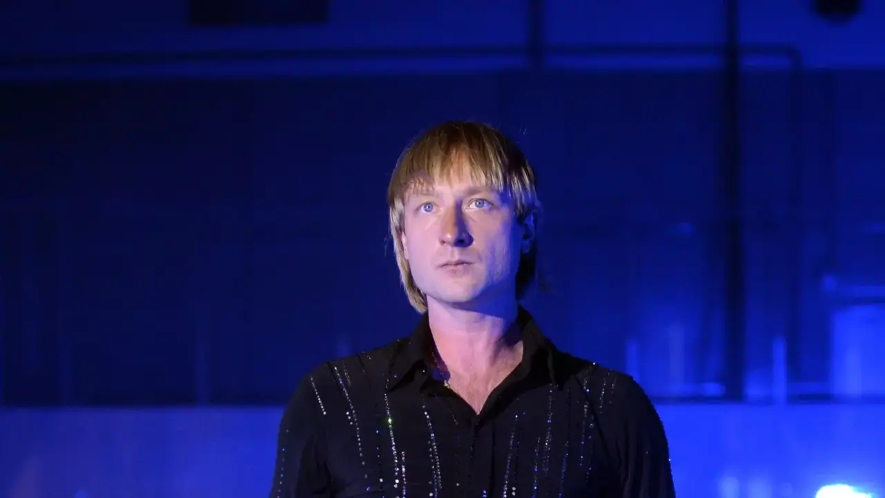 ledovoe-shou-i-gigantskij-tort-v-forme-trona-kak-evgenij.webp.webp Ледовое шоу и гигантский торт в форме трона: как Евгений Плющенко отметил 43-летие в Петербурге