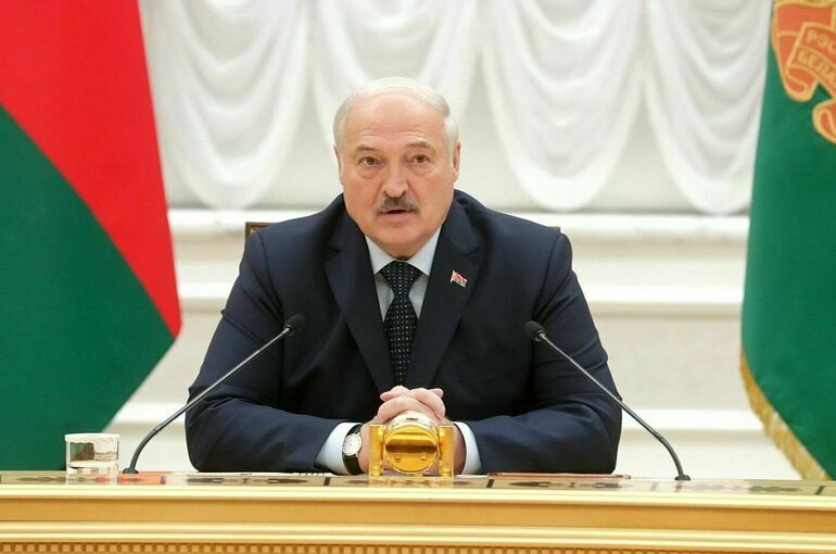 Лукашенко заявил об обновлении ядерного оружия в Белоруссии Лукашенко заявил об обновлении ядерного оружия в Белоруссии