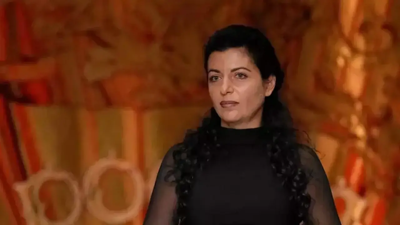 margarita-simonjan-spala-s-detmi-pod-lestnicej-iz-za-ataki-vsu.webp.webp Маргарита Симоньян спала с детьми под лестницей из-за атаки ВСУ на Кубань