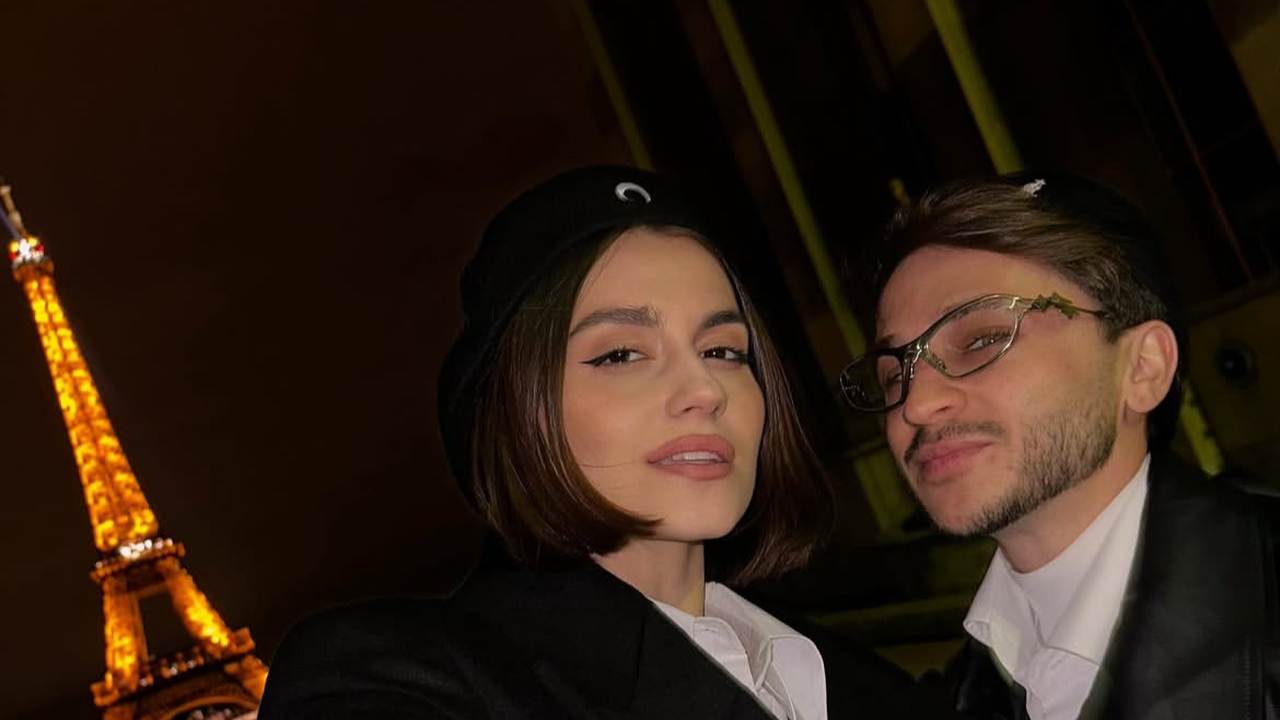 muzykanty-pod-kapelnicami-mona-i-jeldar-dzharahov-mesjac-lechatsja-ot.png Музыканты под капельницами: Мона и Эльдар Джарахов месяц лечатся от пневмонии