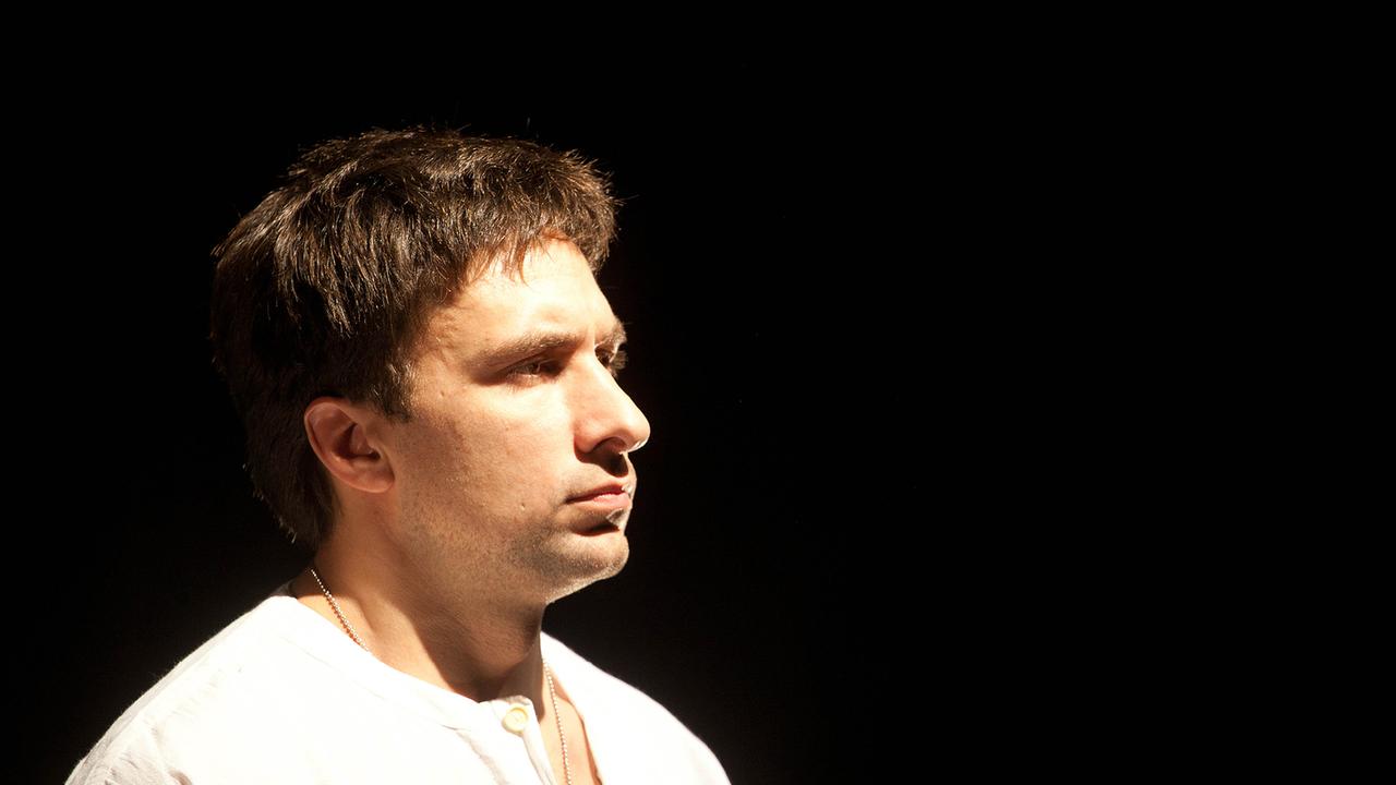 nado-nauchitsja-slyshat-boga-pochemu-zvezda-ne-rodis-krasivoj-grigorij.jpg «Надо научиться слышать Бога»: почему звезда «Не родись красивой» Григорий Антипенко оставил кино ради веры