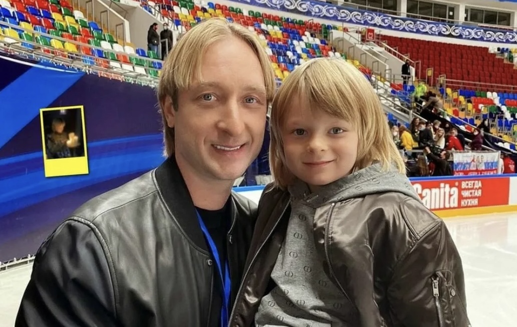 «Напичкали таблетками и откатался»: 12-летнего сына Плющенко увезли на скорой после «Напичкали таблетками и откатался»: 12-летнего сына Плющенко увезли на скорой после ледового шоу