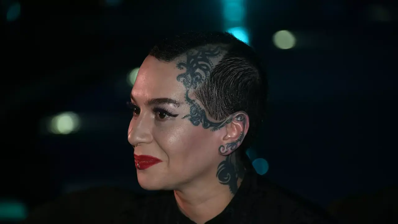 nargiz-repostnula-video-v-kotorom-ukraincy-predlagajut-rossijanke-otpravit-tovar.webp.webp Наргиз репостнула видео, в котором украинцы предлагают россиянке отправить товар дальнобойной ракетой