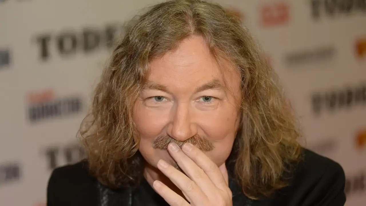 nazyval-menja-synok-a-ja-ego-papa-igor-nikolaev-trogatelno.webp.webp «Называл меня «сынок», а я его «папа»»: Игорь Николаев трогательно обратился к покойному Юрию Николаеву