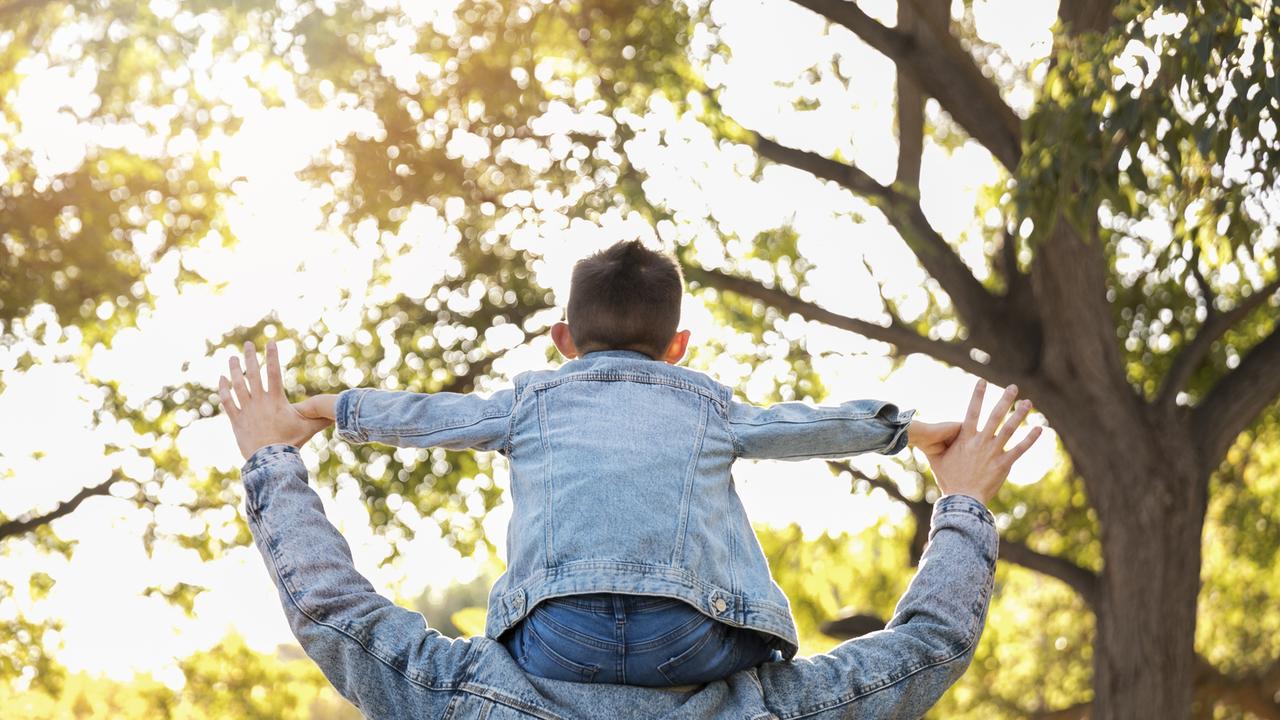 ne-poluchalos-zachat-rebenka-v-treh-brakah-djusha-metelkin-iz.jpg Не получалось зачать ребенка в трех браках: Дюша Метелкин из Comedy Club рассказал о долгожданном отцовстве