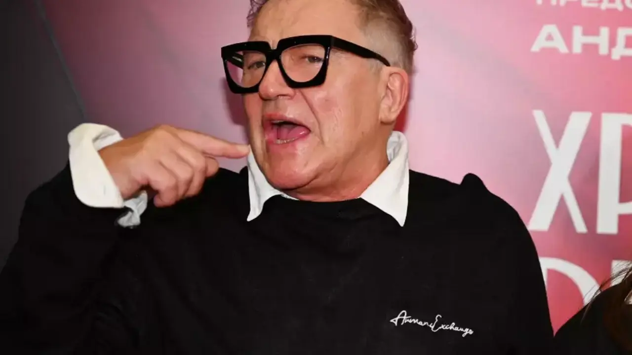 nu-kto-ne-okazyvalsja-zastignutym-vrasploh-dibrov-vpervye-vyskazalsja-o.webp.webp «Ну кто не оказывался застигнутым врасплох?»: Дибров впервые высказался о скандале с расстегнутой ширинкой