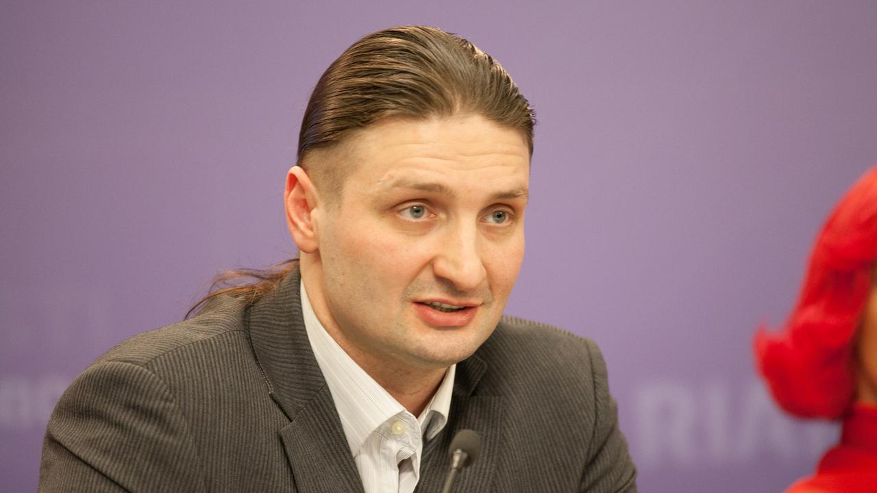 ona-ne-imeet-prava-nazyvatsja-narodnoj-artistkoj-jedgard-zapashnyj-raznes.jpg «Она не имеет права называться народной артисткой»: Эдгард Запашный «разнес» Пугачеву, оскорбившую россиян