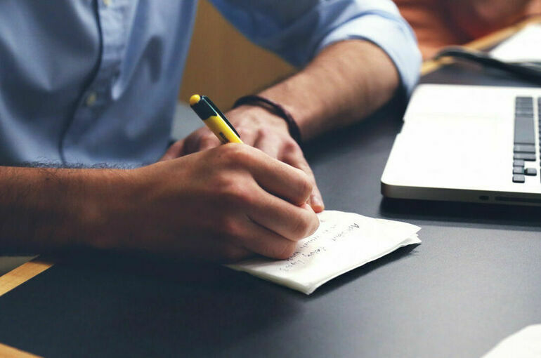 Порог уплаты НДС малым и средним бизнесом будут снижать поэтапно Порог уплаты НДС малым и средним бизнесом будут снижать поэтапно