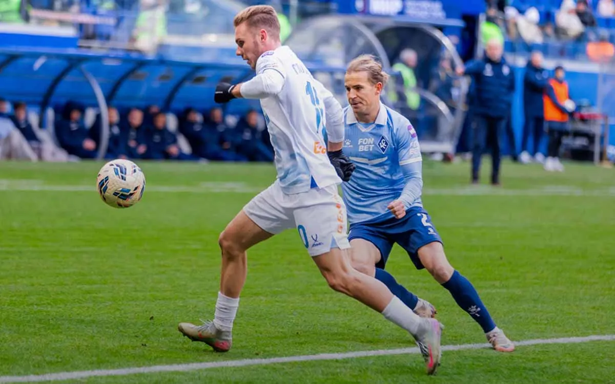 «Зенит» возился в самарской грязи, но победить не смог. От «Зенит» возился в самарской грязи, но победить не смог. От поражения Семака спас Глушенков