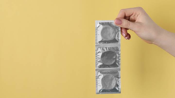 Минпромторг введет обязательную маркировку на презервативы