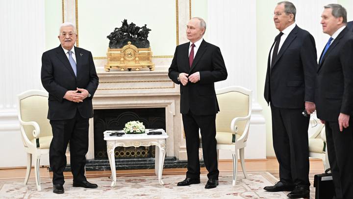 Переговоры Путина с президентом Палестины Аббасом стартовали в Кремле Переговоры Путина с президентом Палестины Аббасом стартовали в Кремле