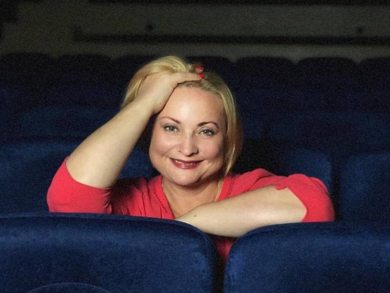 Минус 22 кг и новое лицо: звезда «Интернов» Светлана Пермякова Минус 22 кг и новое лицо: звезда «Интернов» Светлана Пермякова поразила поклонников резким преображением