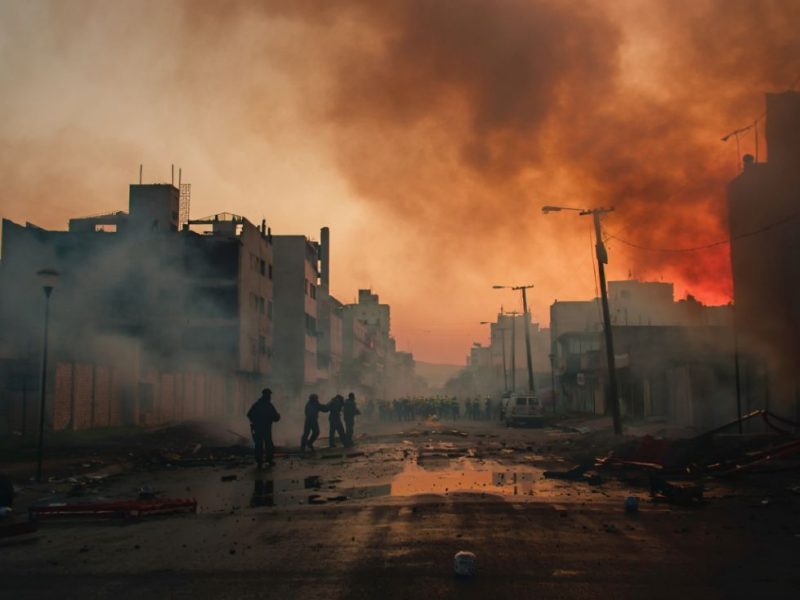 Бунт на Украине после мира? На Западе предупредили о риске Бунт на Украине после мира? На Западе предупредили о риске массовых беспорядков