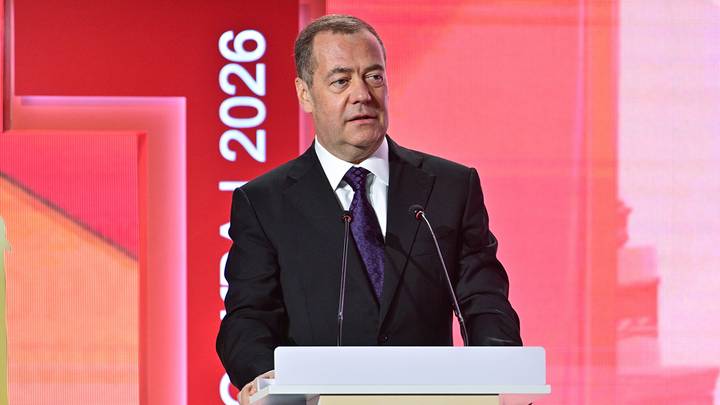 «Аннушка уже пролила масло»: Медведев заявил, что Зеленскому не сносить головы