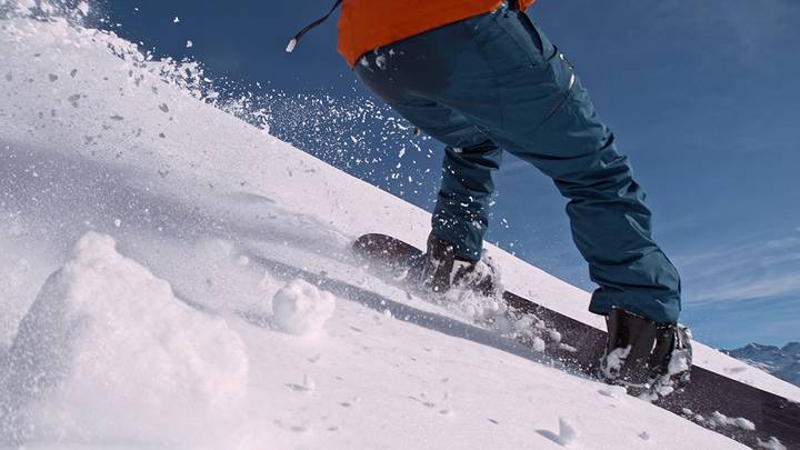 Австралийский сноубордист сломал шею в ходе тренировки на ОИ-2026 Австралийский сноубордист сломал шею в ходе тренировки на ОИ-2026