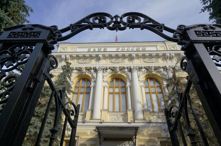 ЦБ призвал банки проверять наличие согласия родителей при открытии счетов ЦБ призвал банки проверять наличие согласия родителей при открытии счетов детям