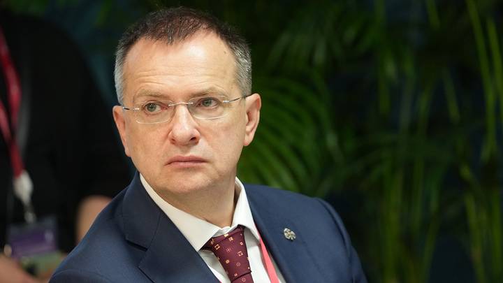 РИА Новости: Российская делегация во главе с Мединским направилась в РИА Новости: Российская делегация во главе с Мединским направилась в Женеву