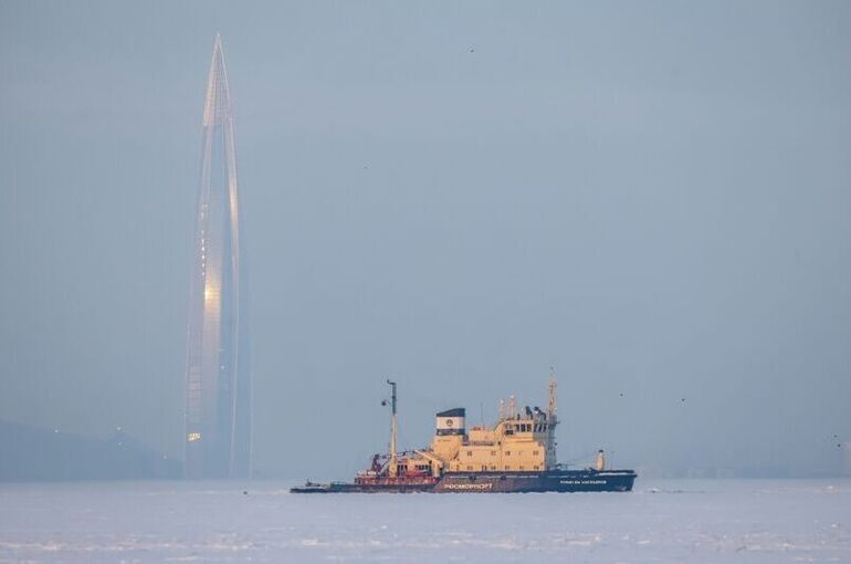 Российские ледоколы пришли на помощь финским судам в Финском заливе Российские ледоколы пришли на помощь финским судам в Финском заливе