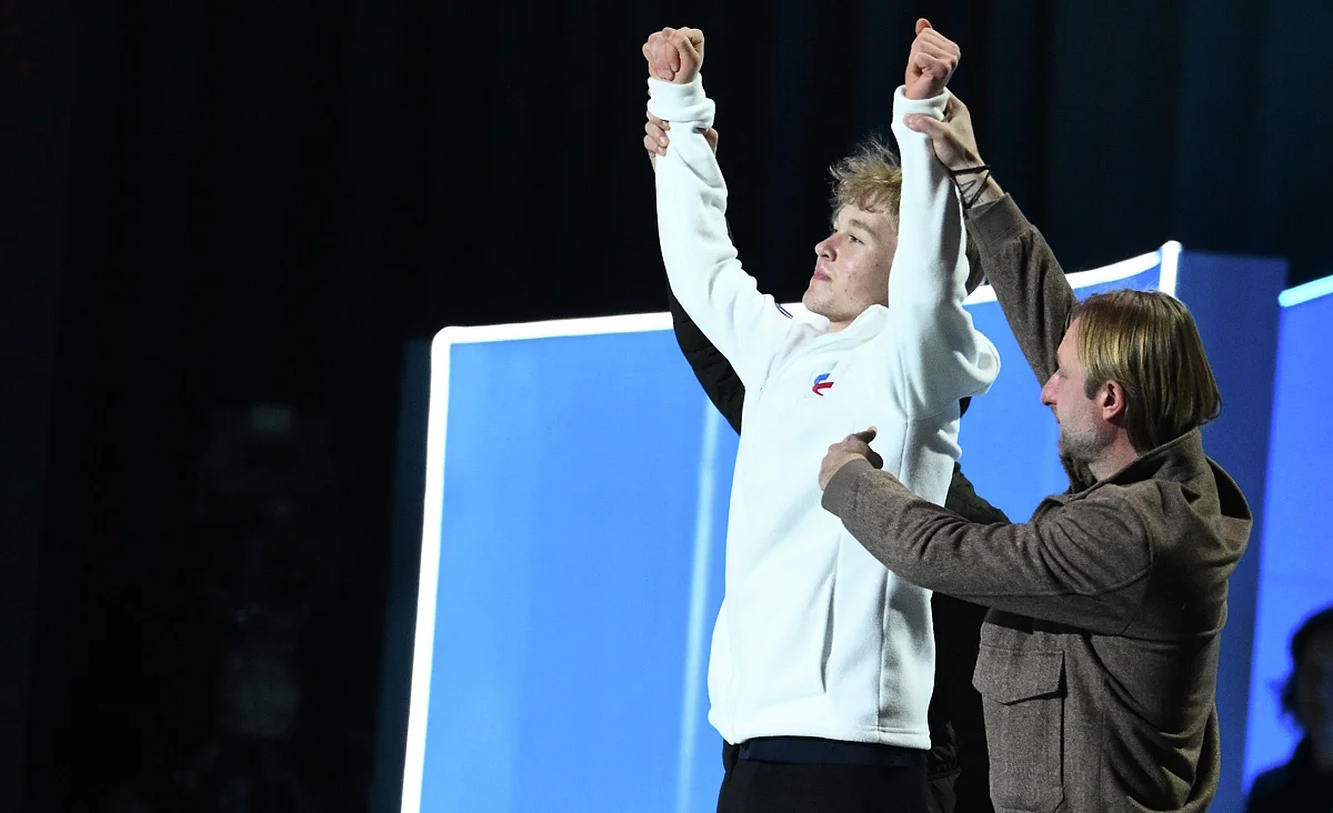 В доме Плющенко, на связи с Рудковской. Как взлетел Никита В доме Плющенко, на связи с Рудковской. Как взлетел Никита Сарновский