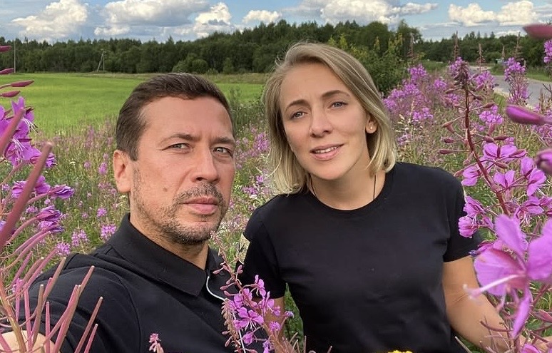 Развод после 20 лет брака: Андрей Мерзликин остался с детьми, Развод после 20 лет брака: Андрей Мерзликин остался с детьми, а бывшая жена улетела за границу к любовнику