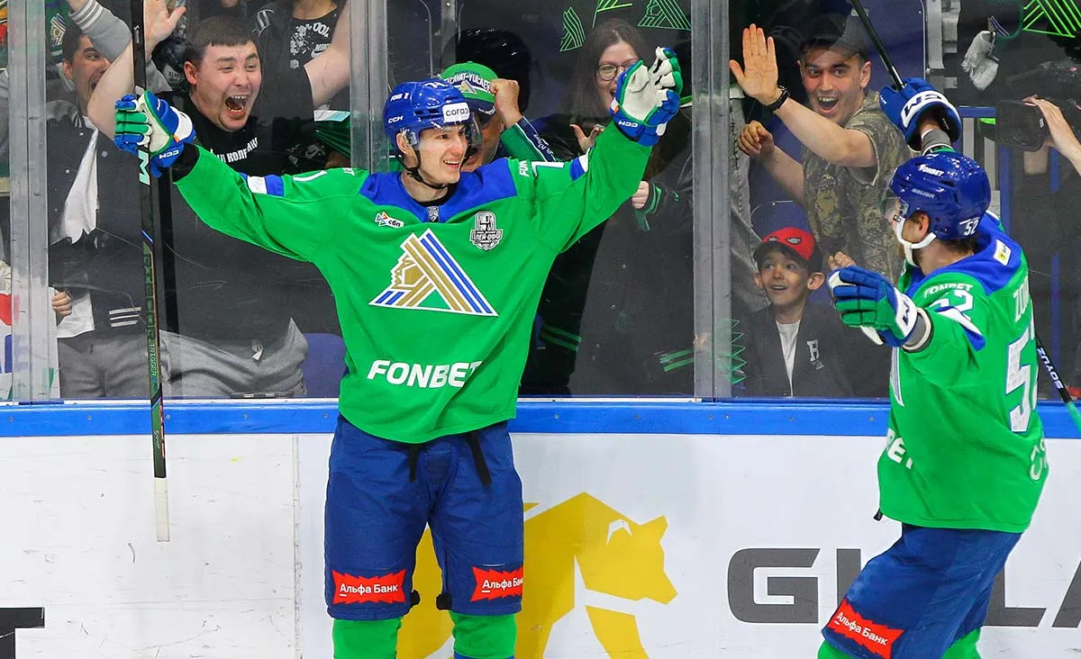 Кузнецов тащит «Салават», в «Ак Барсе» — неожиданные герои. Яркий Кузнецов тащит «Салават», в «Ак Барсе» — неожиданные герои. Яркий старт плей-офф КХЛ