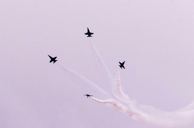 Mehr: Израиль и США атаковали президентский комплекс в Иране и Mehr: Израиль и США атаковали президентский комплекс в Иране и аэропорт