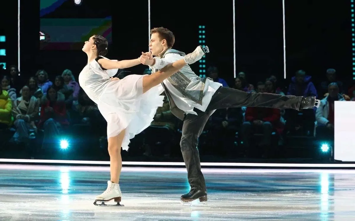 Шаг до падения на «Ледниковом». Прокат Щербаковой напугал жюри до Шаг до падения на «Ледниковом». Прокат Щербаковой напугал жюри до мурашек