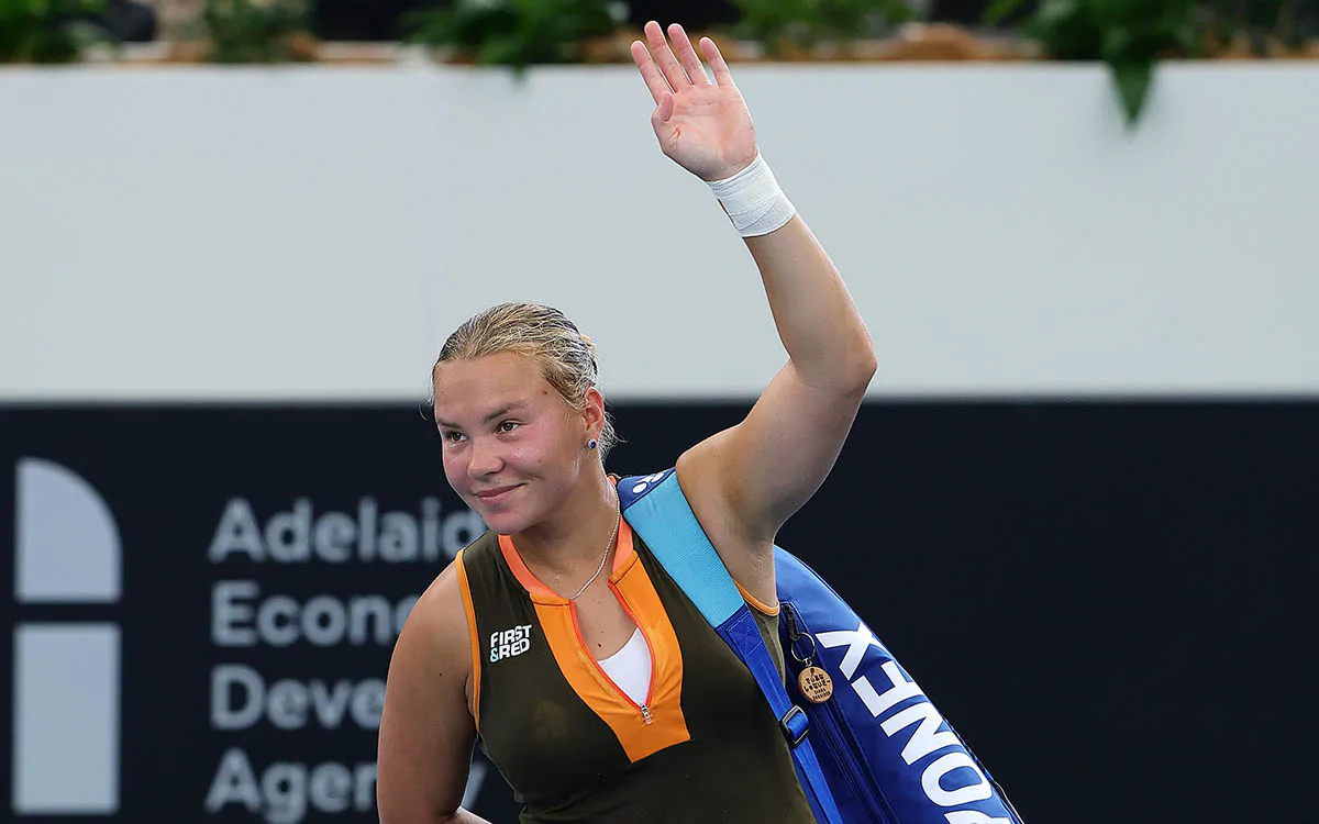 Шнайдер всё больше проигрывает, но тренер всем доволен. Диане и Шнайдер всё больше проигрывает, но тренер всем доволен. Диане и Саше нужно поймать ритм?