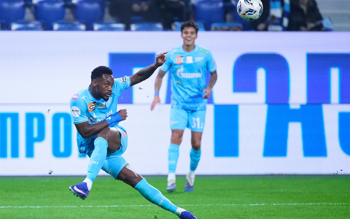 «Зенит» усилил атаку, но трансфер Дурана пока не работает. Легионера «Зенит» усилил атаку, но трансфер Дурана пока не работает. Легионера скоро прорвёт?