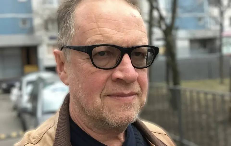 Скандал в программе Андрея Малахова: автора культовой песни о Жириновском Скандал в программе Андрея Малахова: автора культовой песни о Жириновском не пустили в эфир