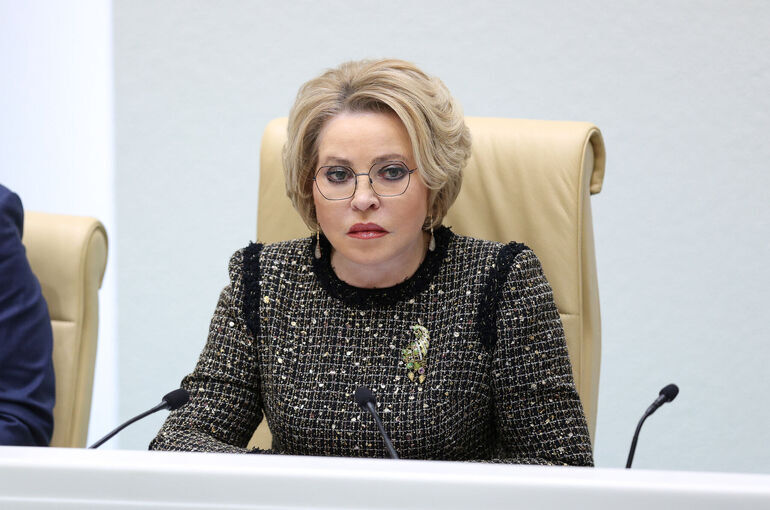 Матвиенко: НАТО не распадется, несмотря на разногласия США и Европы Матвиенко: НАТО не распадется, несмотря на разногласия США и Европы