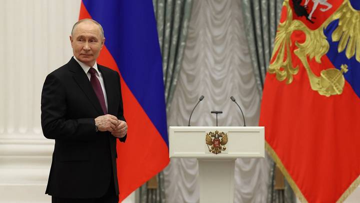 Путин поздравил генсека ЦК Компартии Вьетнама с избранием в президенты Путин поздравил генсека ЦК Компартии Вьетнама с избранием в президенты