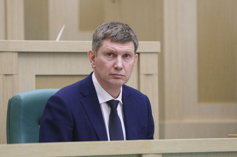 Решетников: В 2025 году оборот электронной торговли вырос на 28% Решетников: В 2025 году оборот электронной торговли вырос на 28%